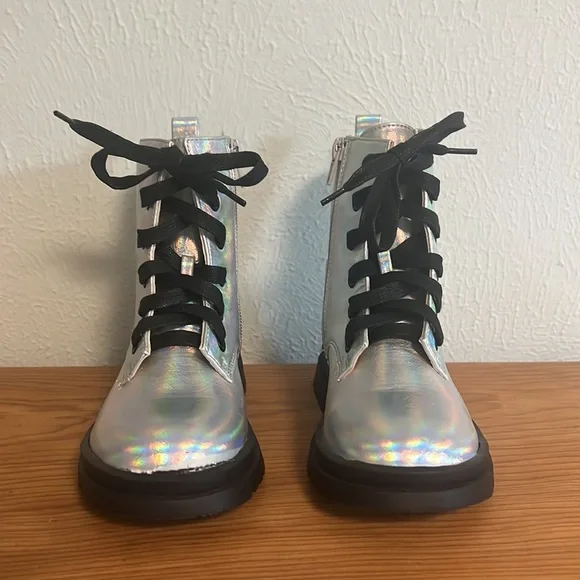 Cotton on Kids Boots - Picture 7 of 7